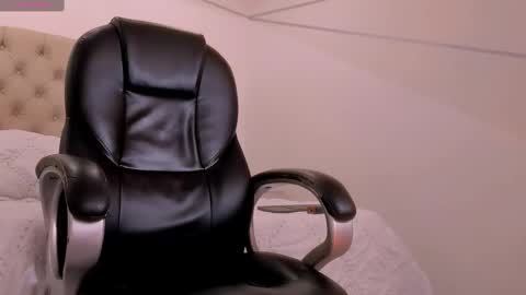 Snapshot of jacobrobeerts chatting on February 3, 7:51 am Jacob online show from February 3, 7:51 am