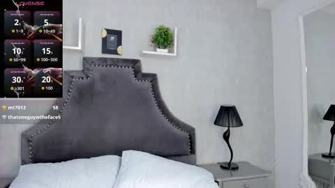 Snapshot of jacobrobeerts chatting on October 24, 5:37 am Jacob online show from October 24, 5:37 am