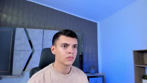 Snapshot of jacobrobeerts chatting on November 11, 8:20 pm Jacob online show from November 11, 8:20 pm