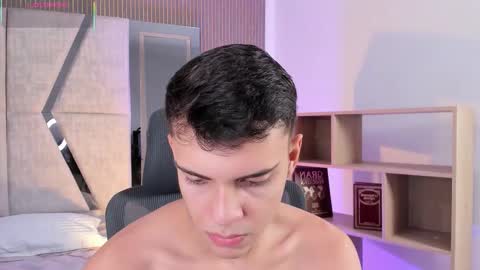 Snapshot of jacobrobeerts chatting on December 5, 9:00 pm Jacob online show from December 5, 9:00 pm