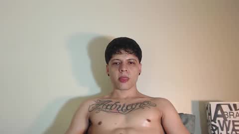 Snapshot of jacobsexxx chatting on December 3, 2:03 am Jacob online show from December 3, 2:03 am