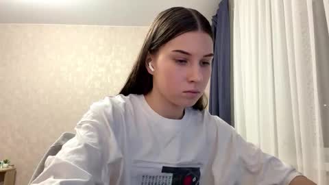 Mira online show from February 5, 3:27 pm