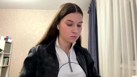 Mira online show from February 8, 3:15 pm