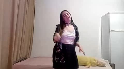 jacquelynsundin online show from October 20, 8:31 pm