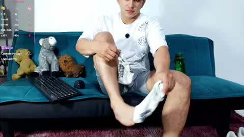 jacobo online show from February 8, 2:20 pm