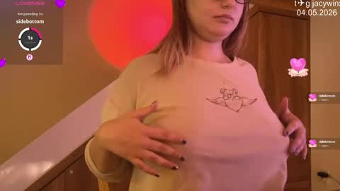 jacywinslat online show from May 4, 8:10 am