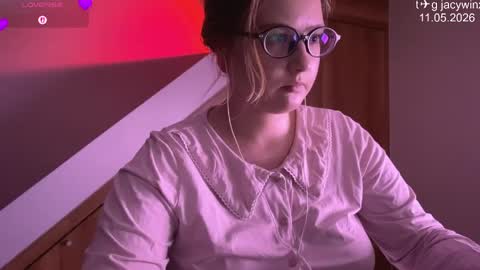 jacywinslat online show from May 11, 2:45 pm