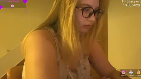 jacywinslat online show from May 16, 10:36 am