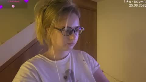 jacywinslat online show from June 25, 1:15 pm