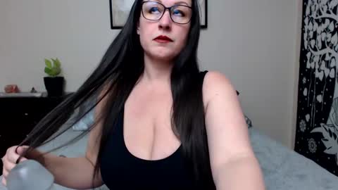 Snapshot of jadacoxxx chatting on January 22, 7:35 am JadaCoxxx online show from January 22, 7:35 am