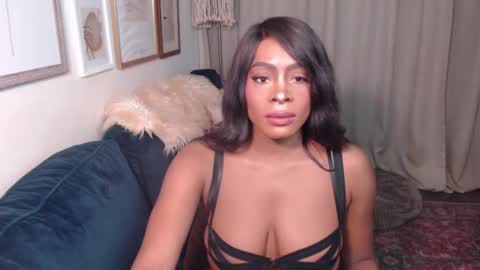 Snapshot of jade1677 chatting on December 3, 11:02 pm Jade online show from December 3, 11:02 pm