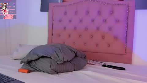 Jade  online show from January 29, 12:22 am