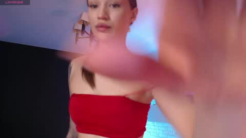 Jade online show from May 13, 10:34 am