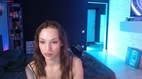 Jade online show from May 17, 5:09 pm
