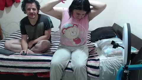 jade y noah online show from October 8, 11:52 am