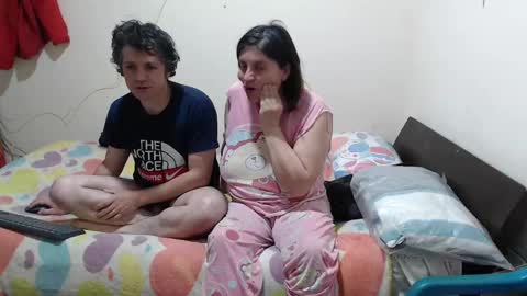 jade y noah online show from October 21, 3:57 pm