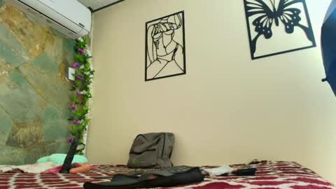 Snapshot of jade_roxx chatting on April 26, 12:14 pm JADE online show from April 26, 12:14 pm