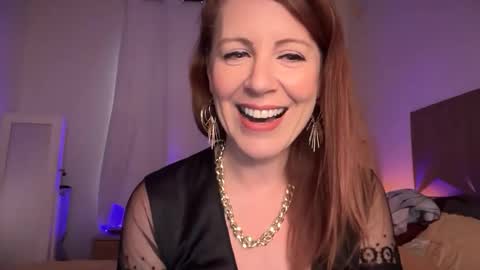 Snapshot of jade_slade chatting on June 10, 2:45 am Jade Slade online show from June 10, 2:45 am