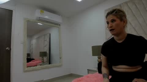 Jade  online show from September 20, 11:44 am