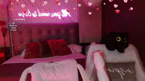 JADE online show from February 14, 9:11 pm