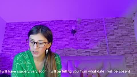 jade white  online show from May 6, 12:32 pm