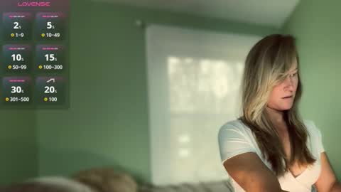 jadeamaryllis_ online show from November 20, 2:39 pm