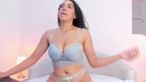 Jade  online show from February 11, 11:37 am