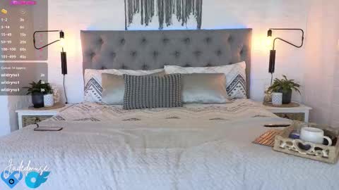 Snapshot of jadedmuse chatting on October 28, 8:18 am Jade online show from October 28, 8:18 am