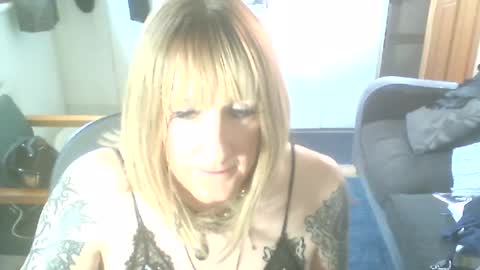 Snapshot of jadeladyboyminx chatting on July 20, 10:50 am Jademinx online show from July 20, 10:50 am