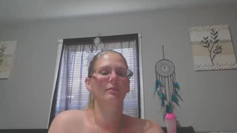 JadeLuv online show from April 5, 3:53 pm