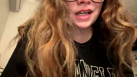 Snapshot of jademonroe0522 chatting on November 3, 10:05 am jademonroe0522 online show from November 3, 10:05 am