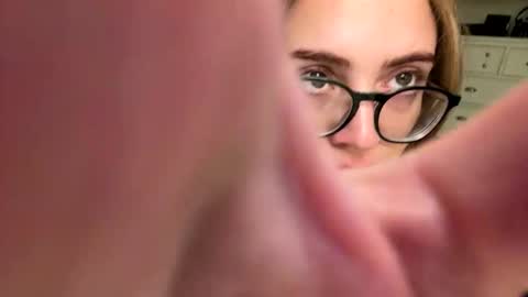 Snapshot of jademonroe0522 chatting on December 22, 10:12 am jademonroe0522 online show from December 22, 10:12 am