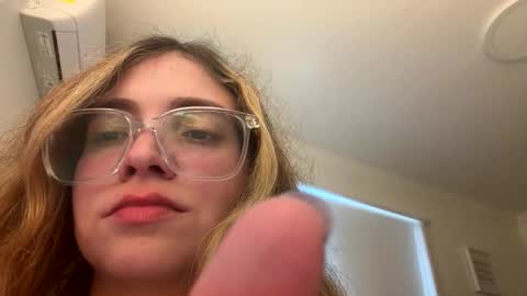 Snapshot of jademonroe0522 chatting on March 10, 8:47 pm jademonroe0522 online show from March 10, 8:47 pm