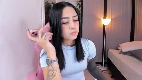 JADE online show from January 5, 8:45 pm