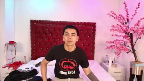 Jaden and Sofia  online show from May 19, 2:40 am