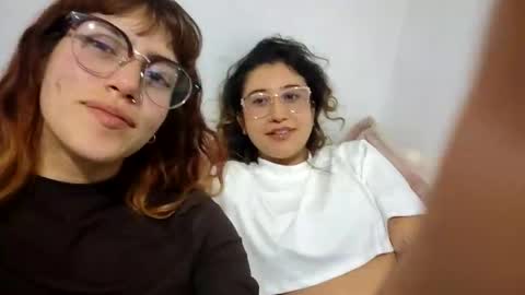 Snapshot of jades568224 chatting on February 17, 4:53 am jades568224 online show from February 17, 4:53 am