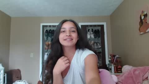 Jade Santanna online show from July 6, 8:00 pm