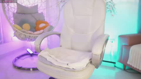 Jade Summer online show from September 26, 11:36 am