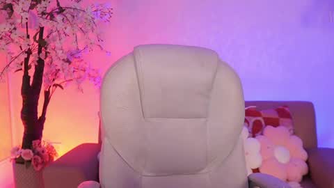 Snapshot of jadesummerr chatting on April 18, 11:36 am Jade Summer online show from April 18, 11:36 am