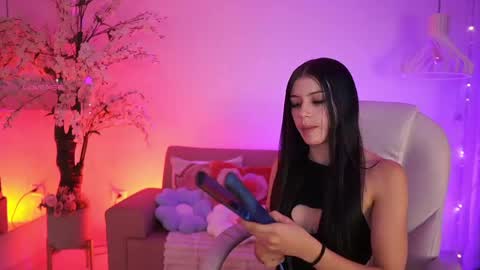 Snapshot of jadesummerr chatting on May 1, 11:37 am Jade Summer online show from May 1, 11:37 am