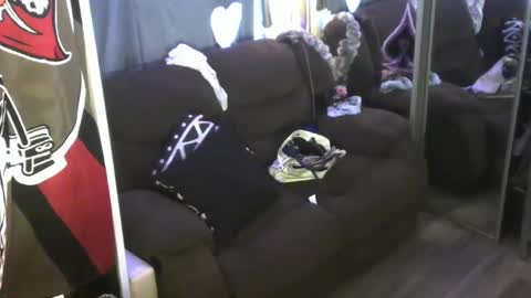 Snapshot of jaebaegoandslay chatting on February 27, 11:26 pm Jamie Rose Queenschild ever... online show from February 27, 11:26 pm