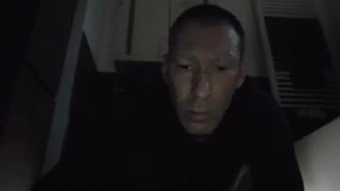 Snapshot of jak_81 chatting on December 7, 7:38 am jak_81 online show from December 7, 7:38 am