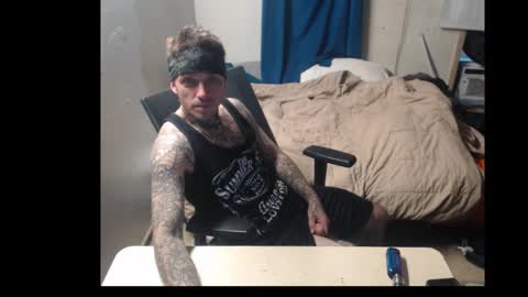 showingitoff online show from October 29, 7:15 pm