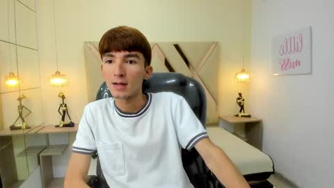 Snapshot of jake_evanss_ chatting on March 20, 4:17 am JAKE online show from March 20, 4:17 am