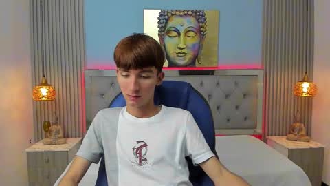 Snapshot of jake_evanss_ chatting on March 27, 5:35 am JAKE online show from March 27, 5:35 am