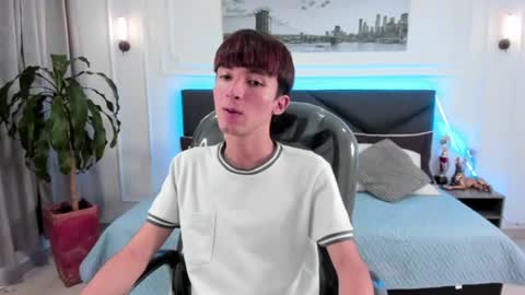 JAKE online show from June 25, 8:02 pm