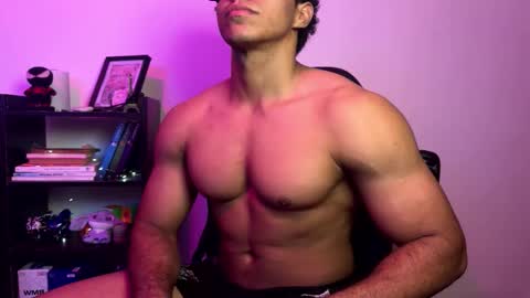 jake_hill1 online show from December 20, 5:36 am