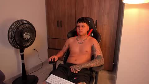 Snapshot of jake_pons chatting on March 5, 8:32 am Jake Pons online show from March 5, 8:32 am
