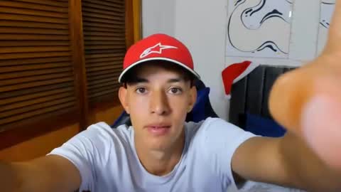 Hi guys im new 3 online show from January 14, 8:48 pm