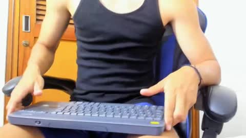 Hi guys im new 3 online show from January 24, 12:20 am